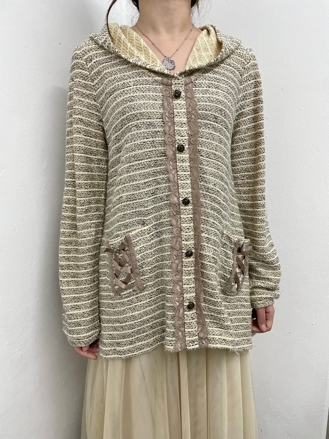 액시즈팜 스트라이프 레이스 후드 탑 상품이미지1