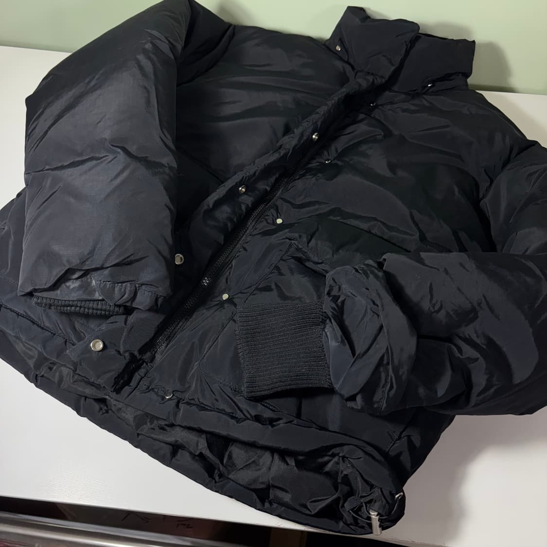 우먼FREE 라퍼지스토어 블랙 푸퍼 숏패딩 상품이미지2