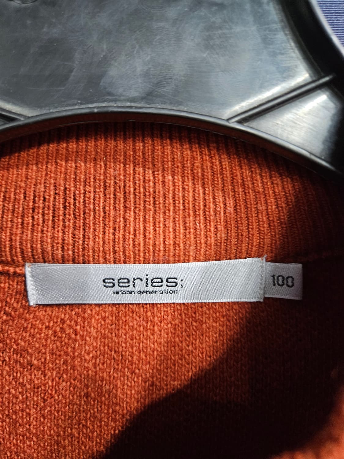 시리즈 다크카멜 남성 100 터틀넥 니트  상품이미지3