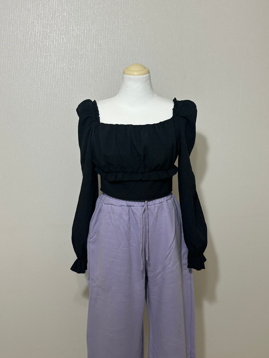 페일제이드 자가드 프릴 블라우스 상품이미지3