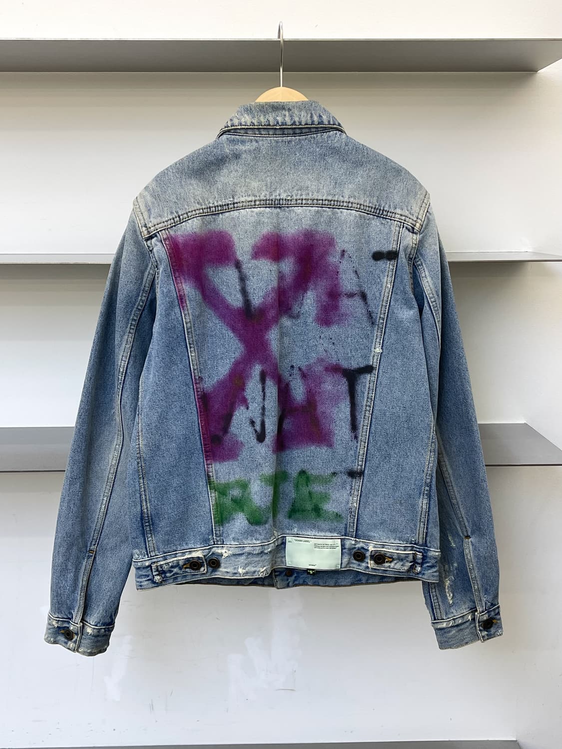 오프화이트 19a/w 11주년 데님 자켓 상품이미지1