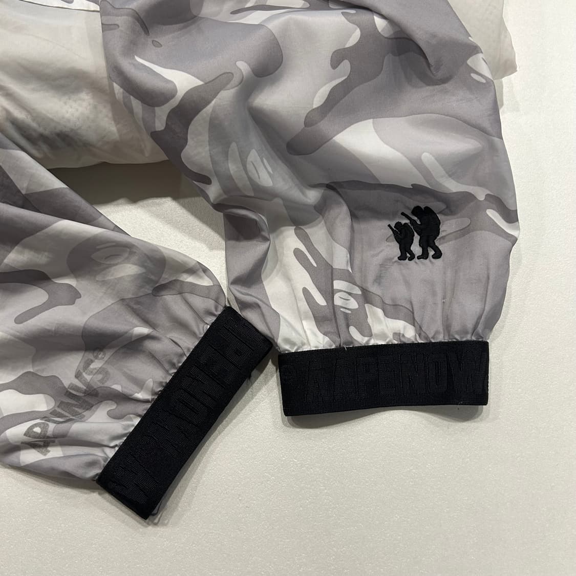 [S] 에이프 Aape 카모 후드 바람막이 그레이 A281 상품이미지10
