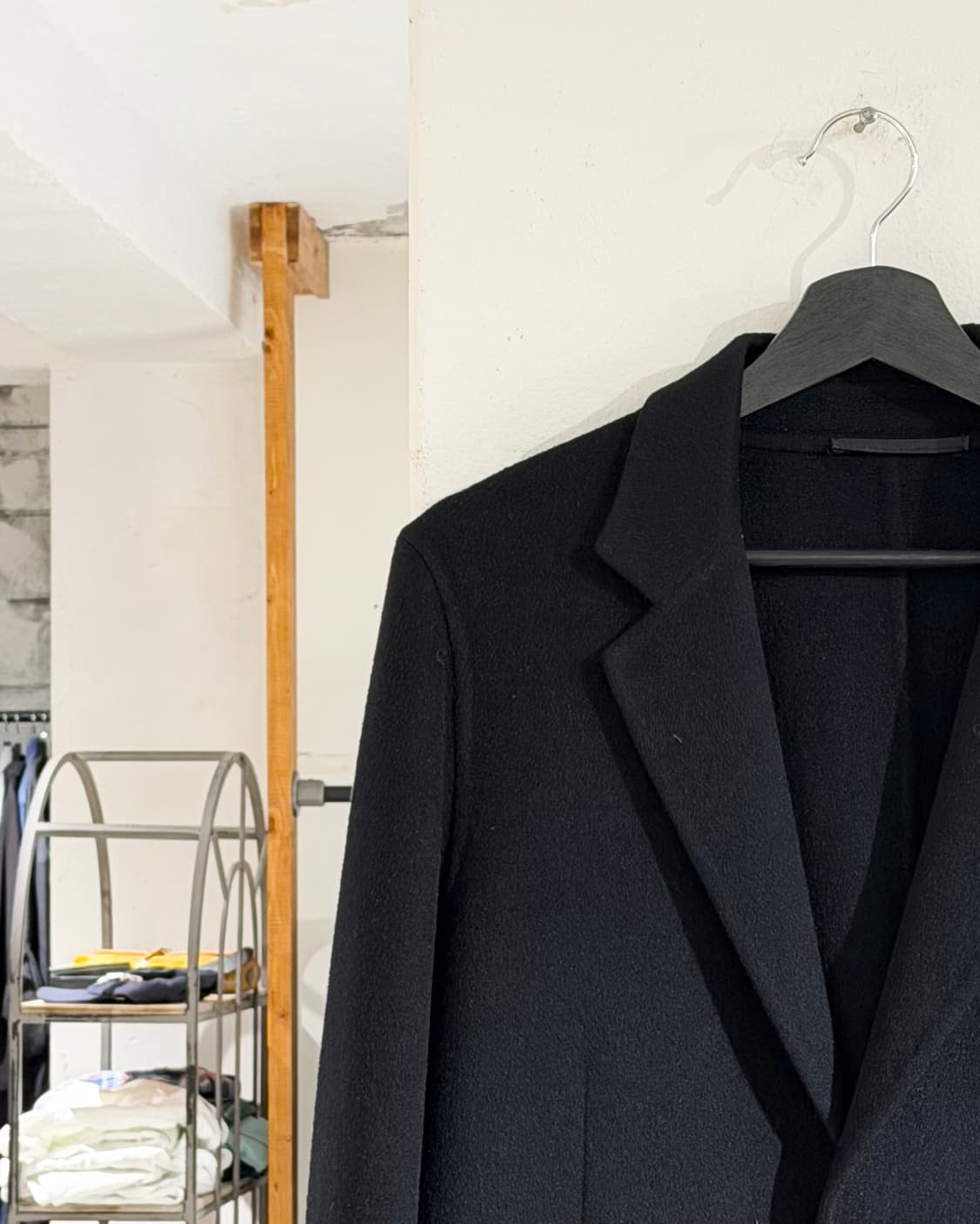 프라다 블랙 싱글 울 미들 코트 상품이미지2