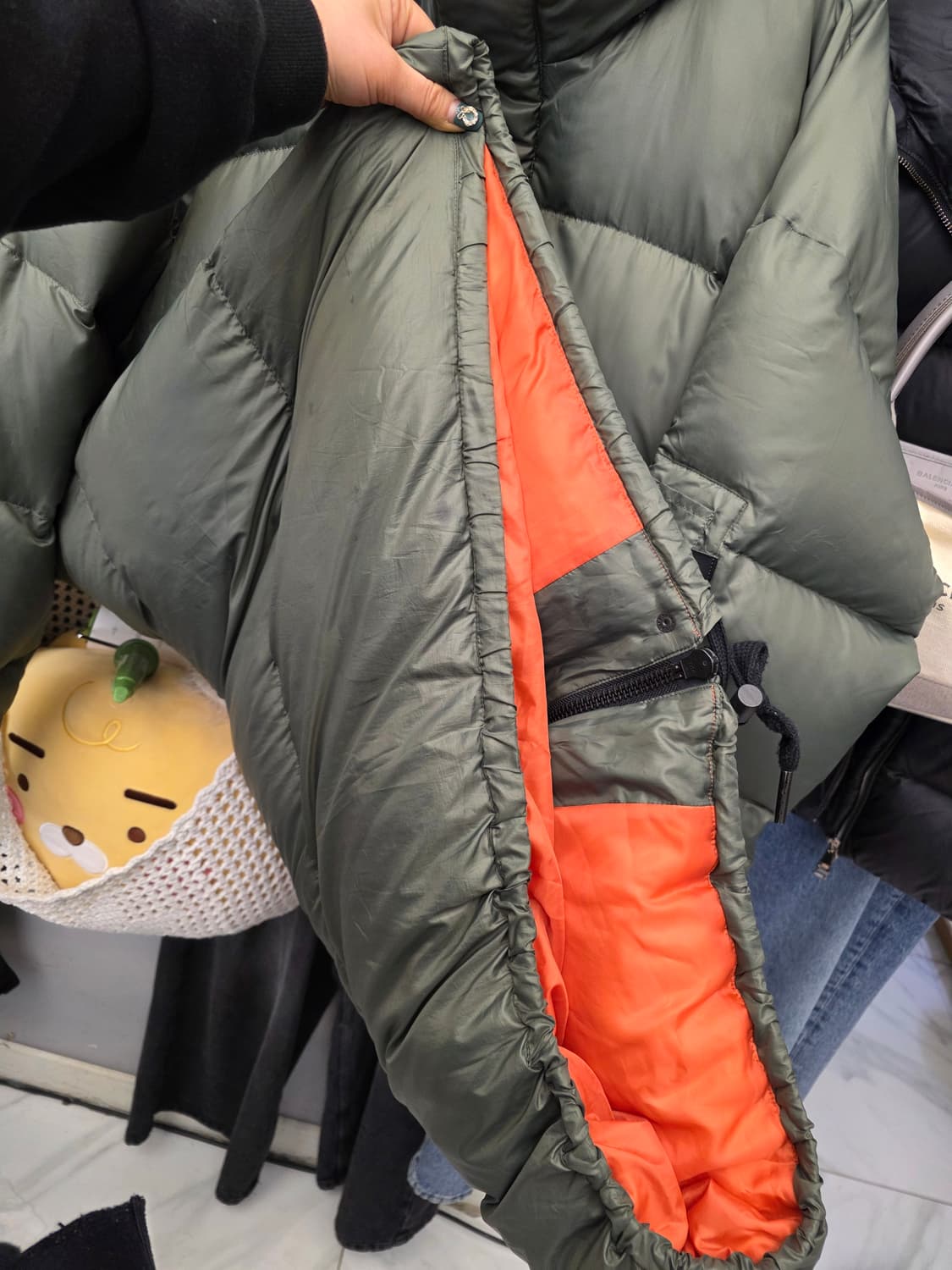 오니츠카타이거 x 안드레아 폼필리오 패딩 L 상품이미지10