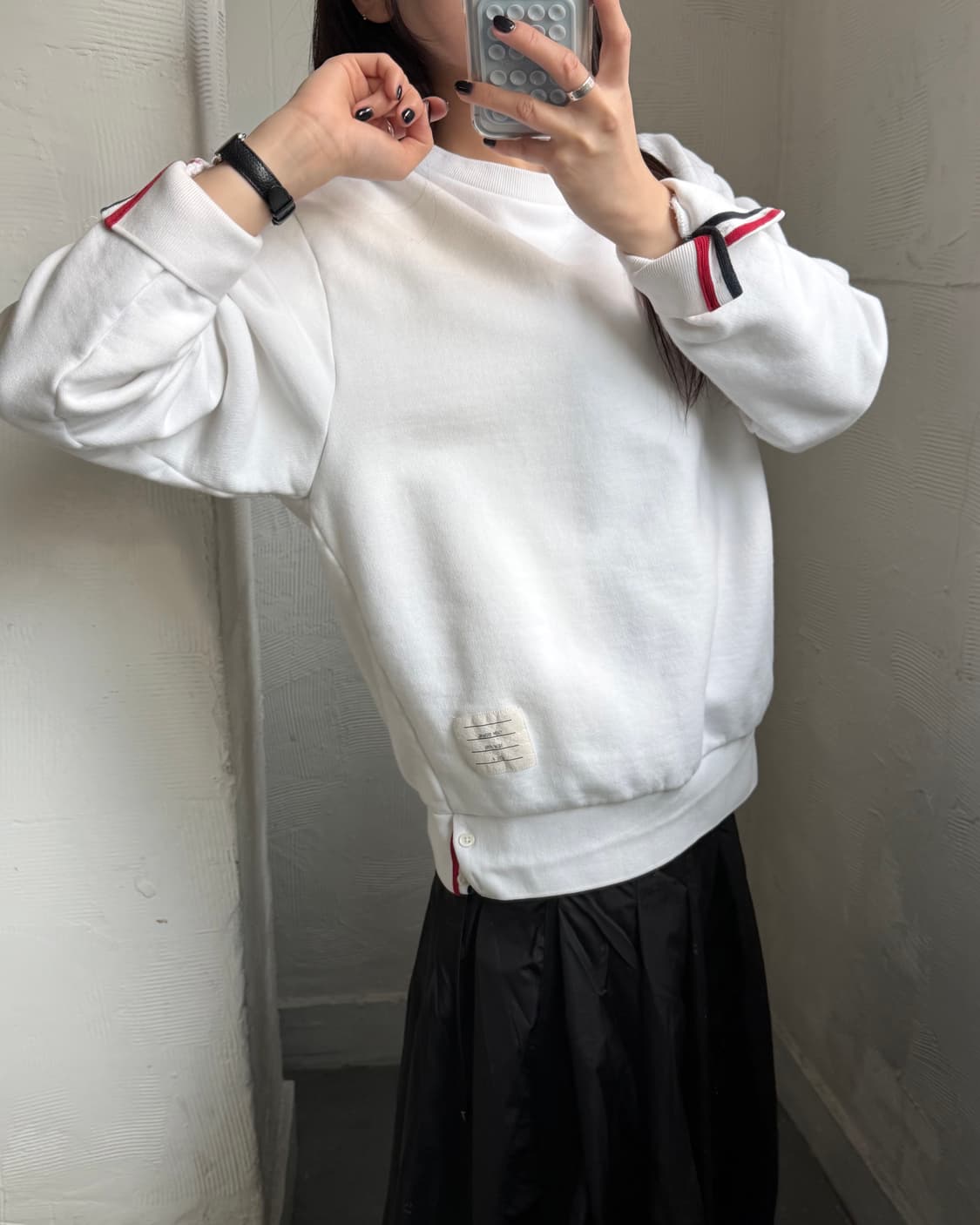 Thom Browne 톰브라운 백삼선 화이트컬러 스웻셔츠 상품이미지3