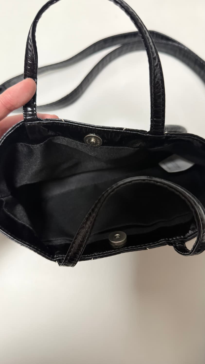 마뗑킴 미니 코팅 토트백 블랙 상품이미지3