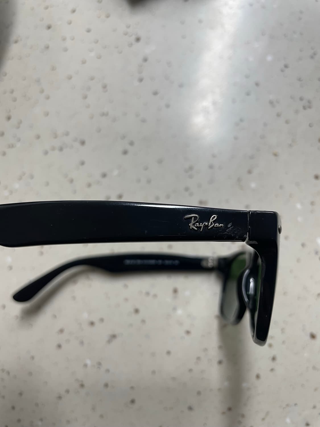 레이벤 웨이페어러 2132 52 901 유광블랙 김원중 상품이미지7