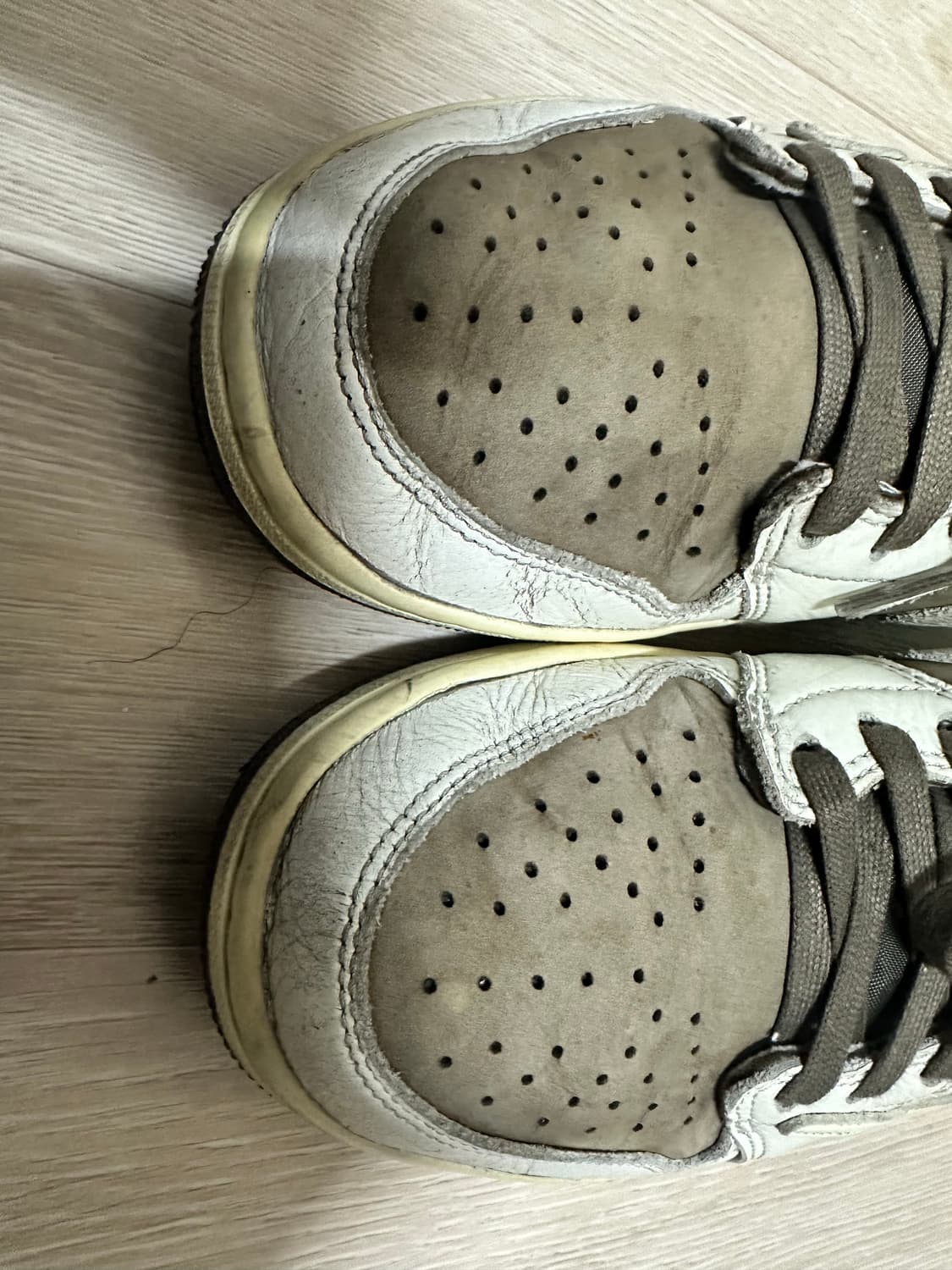 조던 1 x 트래비스 스캇 레트로 로우 세일 앤 리저록 270 상품이미지2