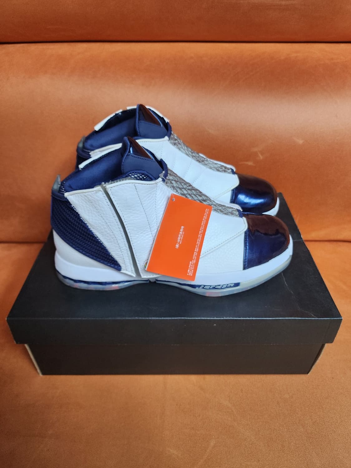 Air Jordan 16 Retro White Midnight Navy 상품이미지1