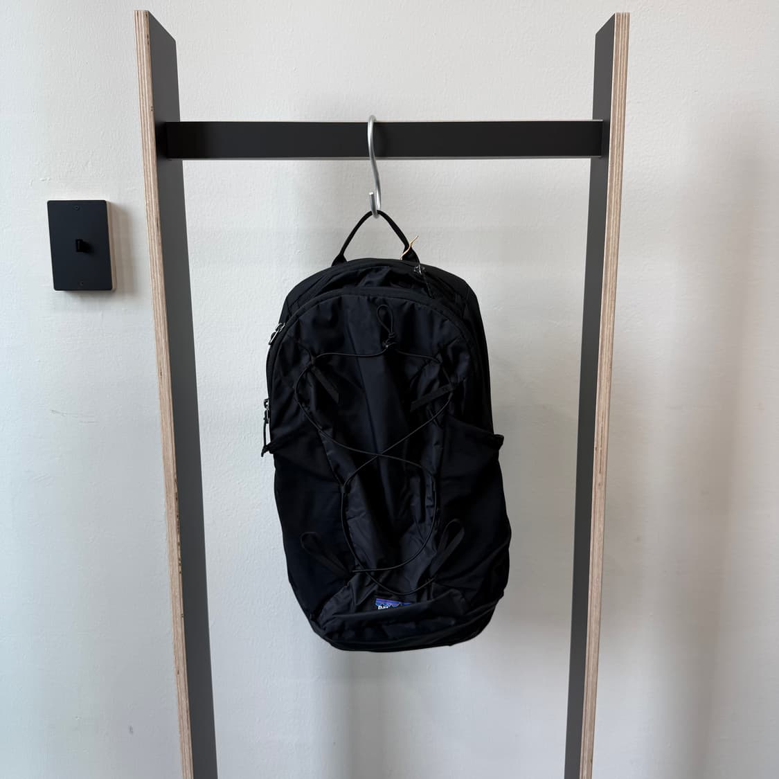 파타고니아 로고 테라비아 백팩 블랙 14L 상품이미지2