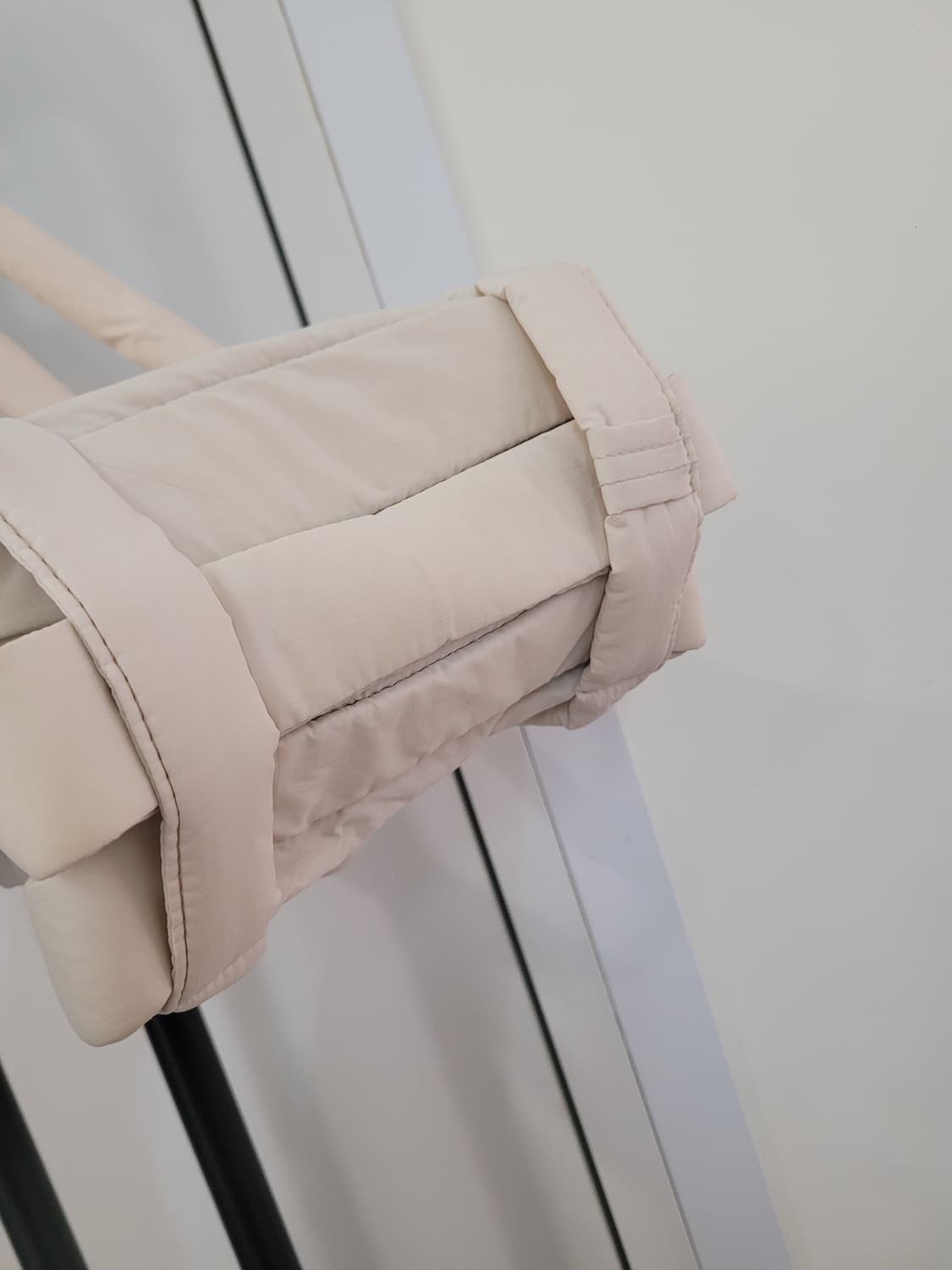 아모멘토 패디드 3 레이어 백 라이트베이지 상품이미지6