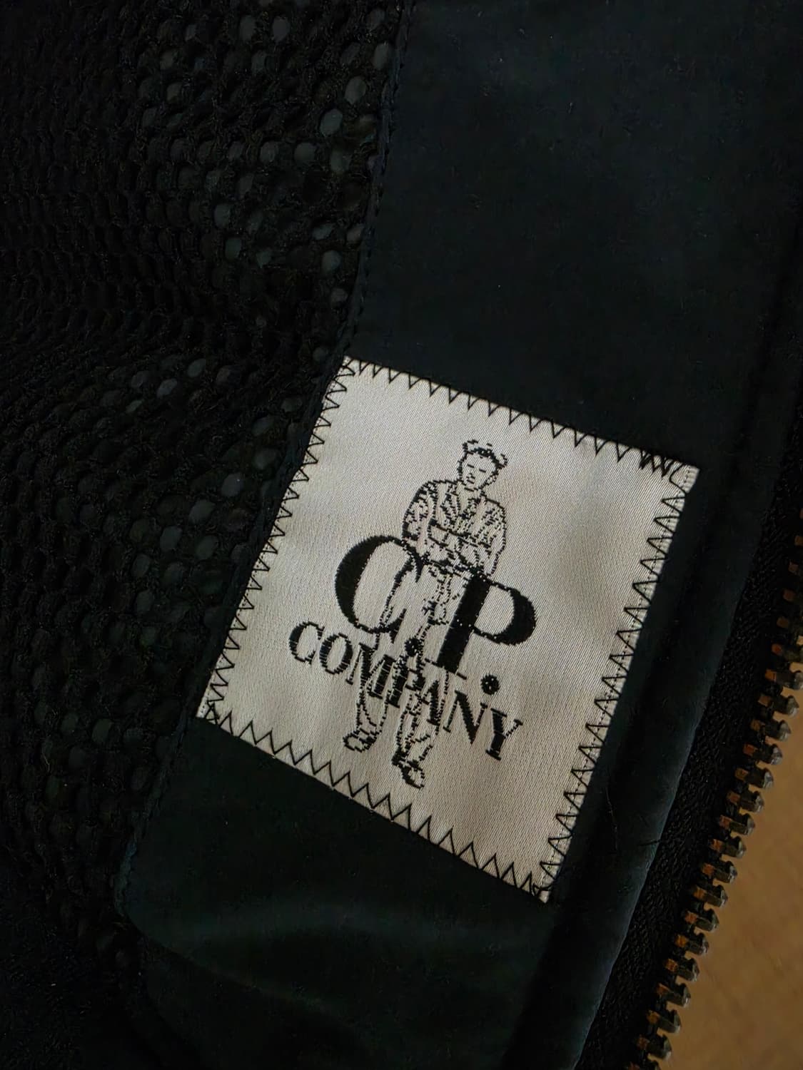 C.P. Company 씨피컴퍼니 17FW 다운패딩 붐버자켓 블랙 상품이미지9