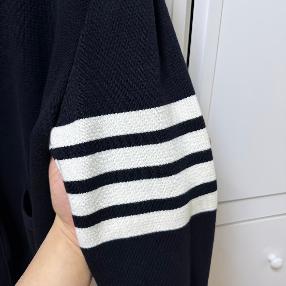 톰브라운 사선완장 밀라노스티치 금장 가디건
3  상품이미지4