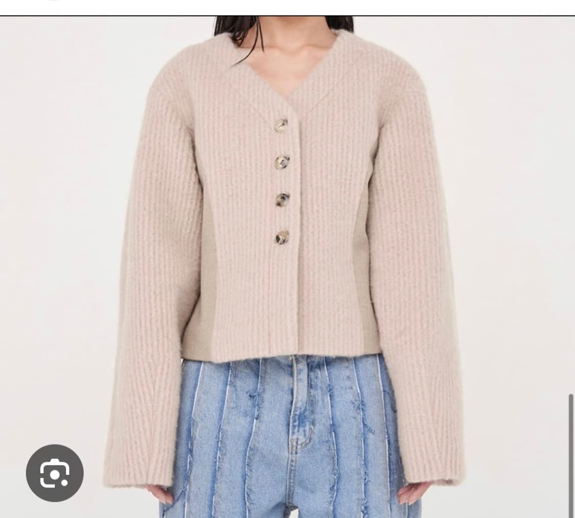마뗑킴 볼륨 베이지 가디건 니트자켓 마땡킴 상품이미지1