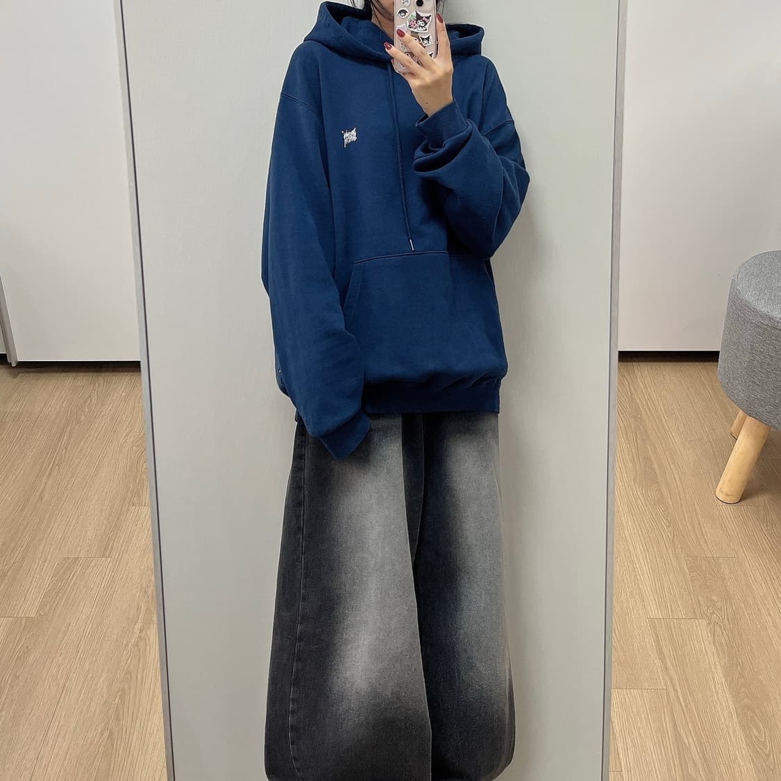 브라운브레스 백로고 네이비 후드티 상품이미지2