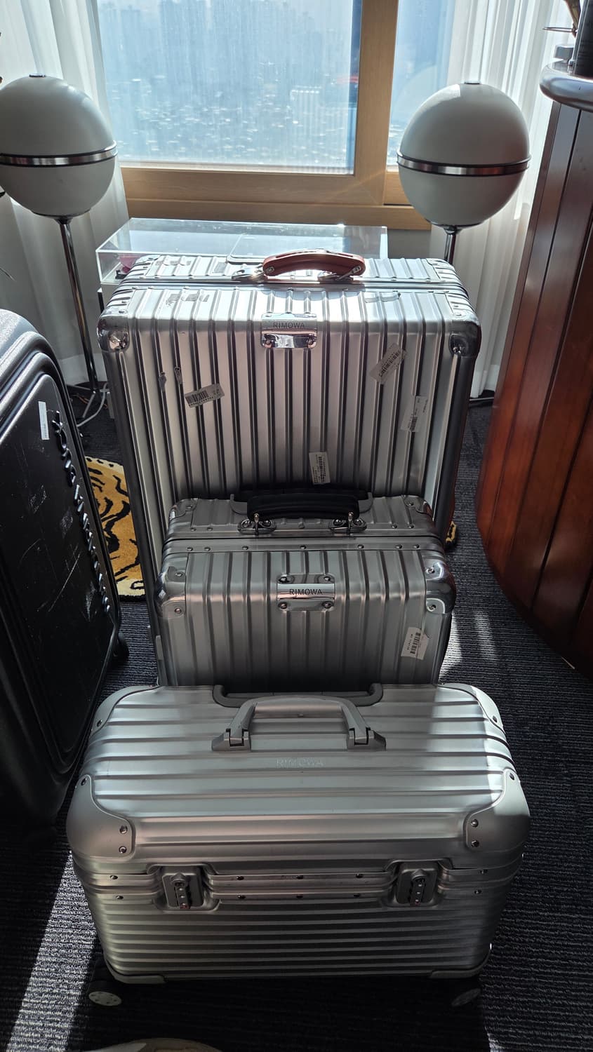 리모와 캐리어팝니다. 상품이미지1