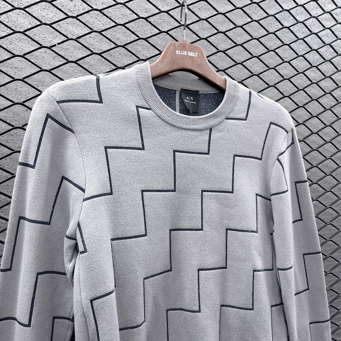 A/X 아르마니 익스체인지 미니멀 패턴 니트 지그재그 디테일 그레이 상품이미지4