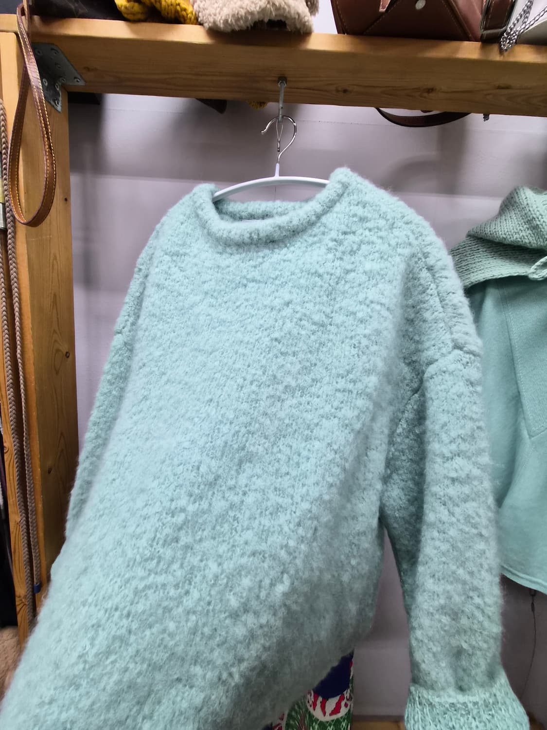 1 쥬시쥬디 민트루즈핏 니트 2.수입 에스닉 네오프랜 스커트 상품이미지5