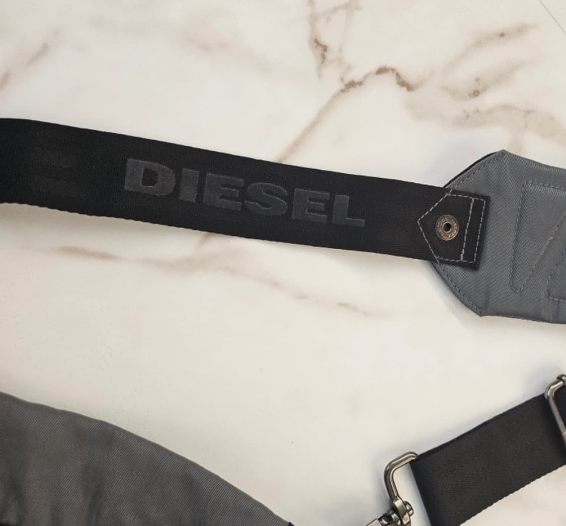 디젤 시그니처 레더 플랩 메신저백 크로스백 상품이미지7