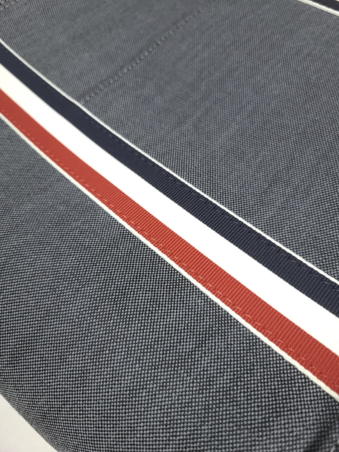 톰브라운 삼선 캔버스 토트백 상품이미지5