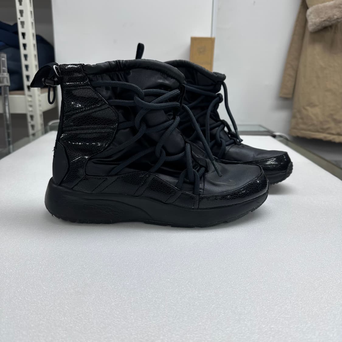 NIKE 나이키 24s 여성 탄준 하이라이즈 방한 부츠 250 상품이미지1