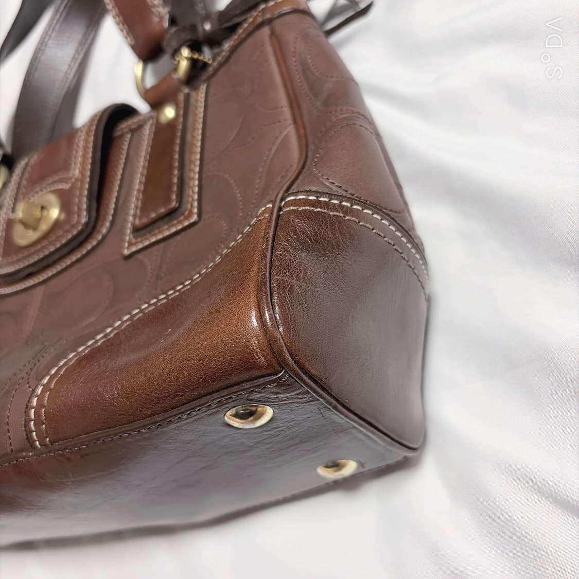 코치 시그니처 턴락 브라운 숄더백 상품이미지4