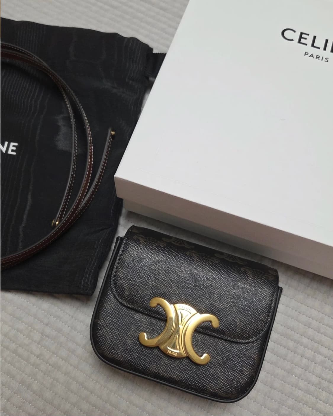 (정품)셀린느 미니 클로드백 트리옹프 캔버스 카프스킨 상품이미지7