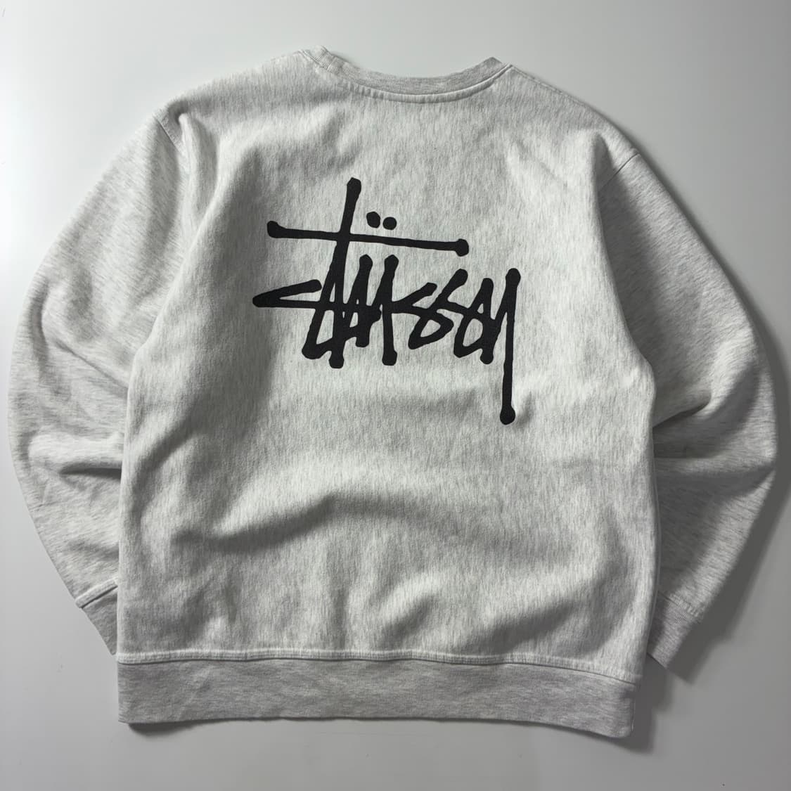 Stussy  스투시 베이직 코튼 라이트그레이 맨투맨  상품이미지2
