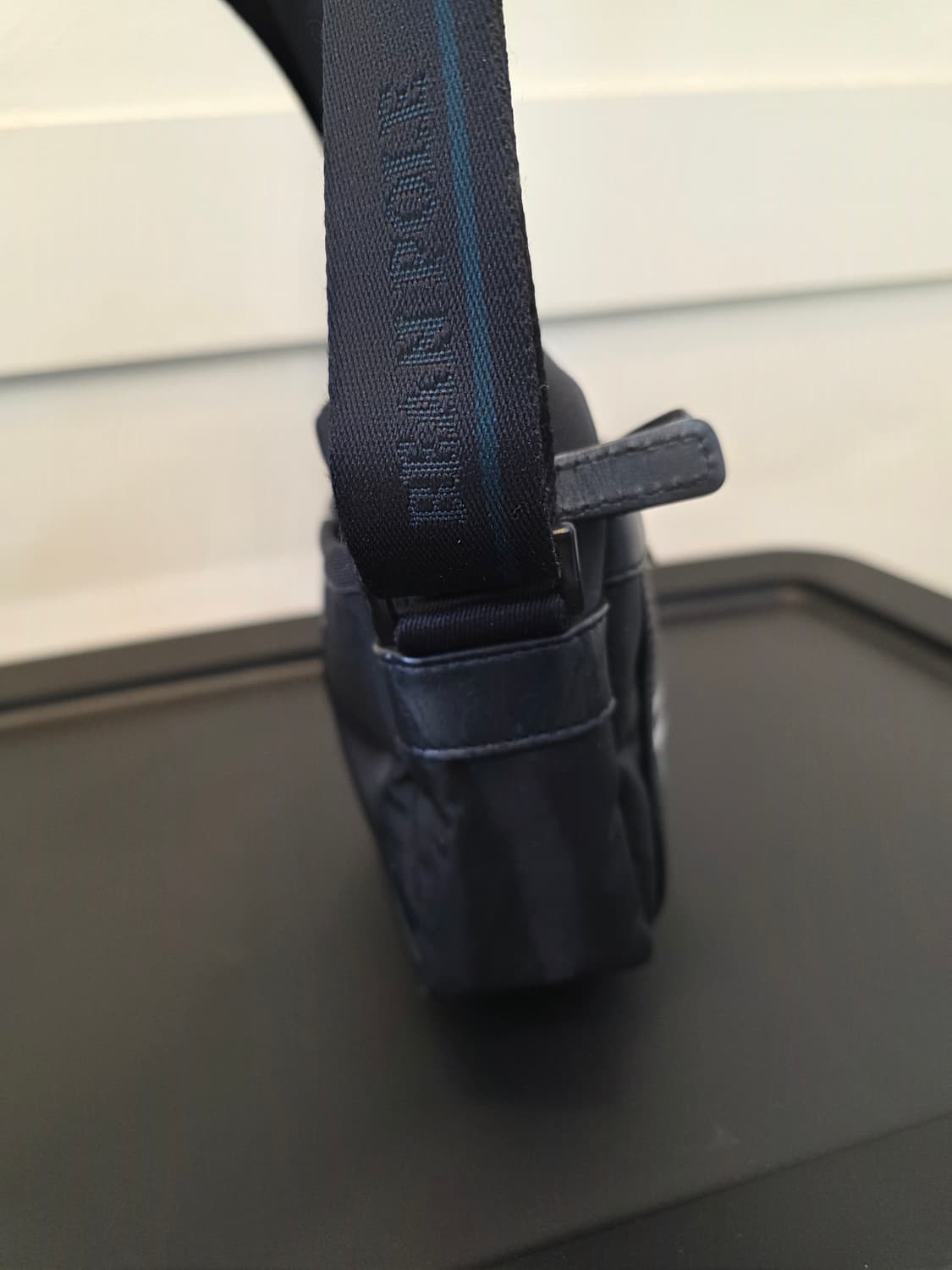 빈폴 체크 크로스백 블랙 상품이미지2