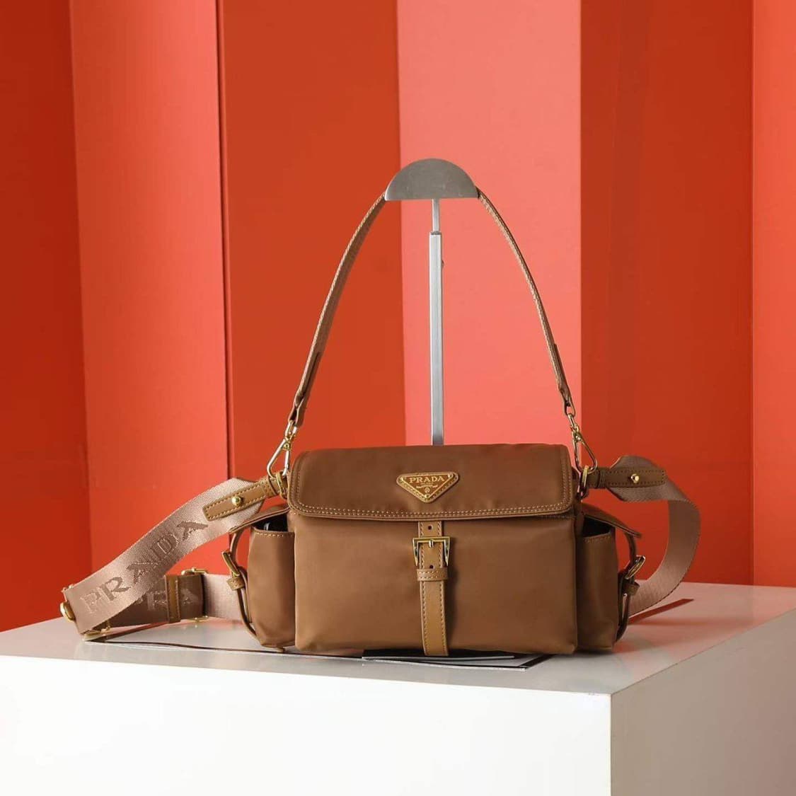 프라다 익스플로어(Prada Explore) 숄더백
 상품이미지4