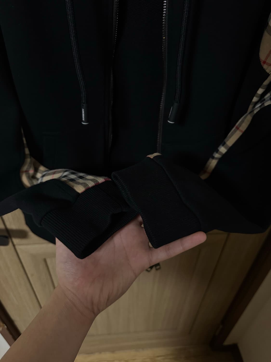 버버리 체크 패턴 코튼 후드집업 블랙  상품이미지6