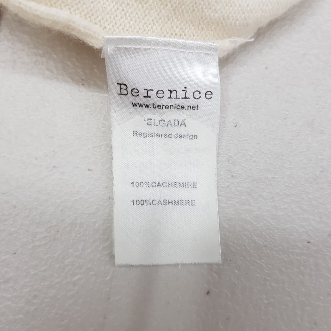 베르니스 캐시미어 100 아이보리 터틀넥 포켓 니트 XS사이즈 상품이미지6