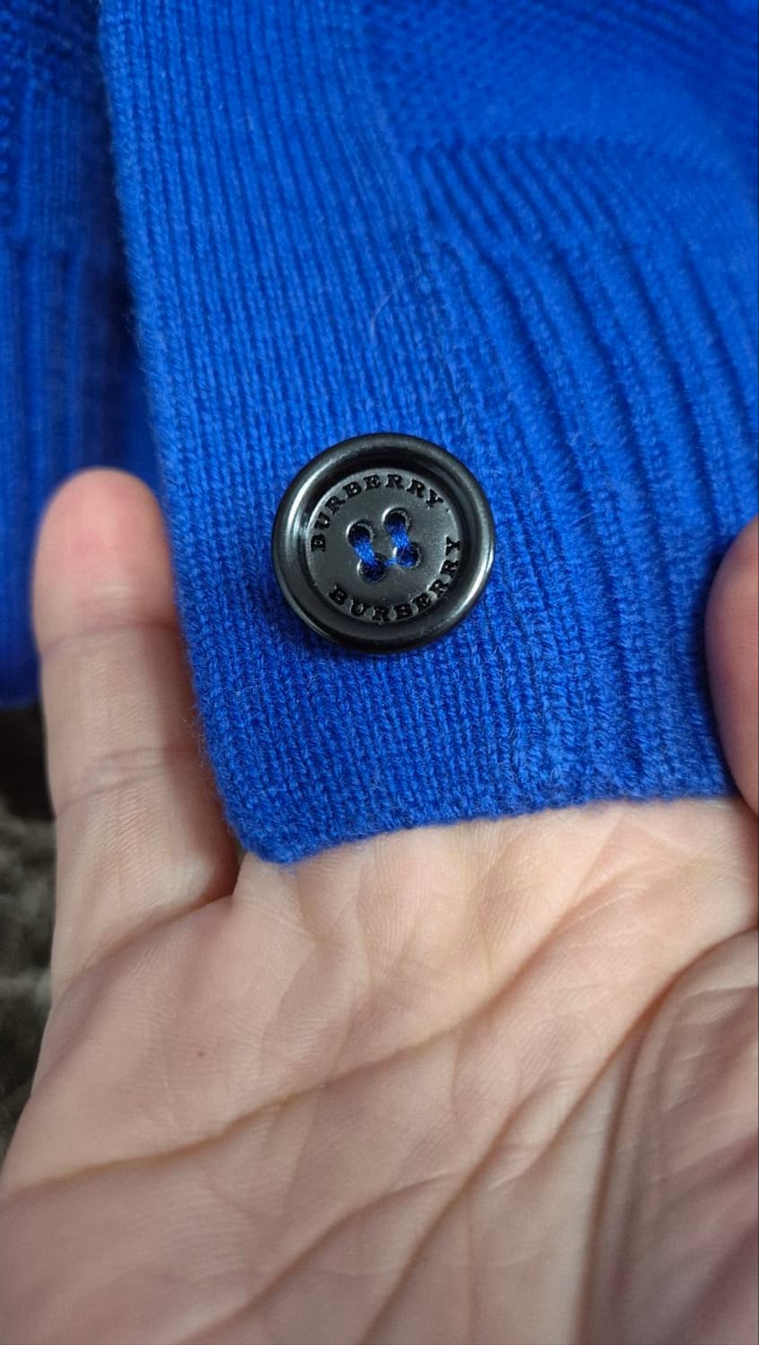 버버리 여자 캐시미어 가디건  상품이미지3