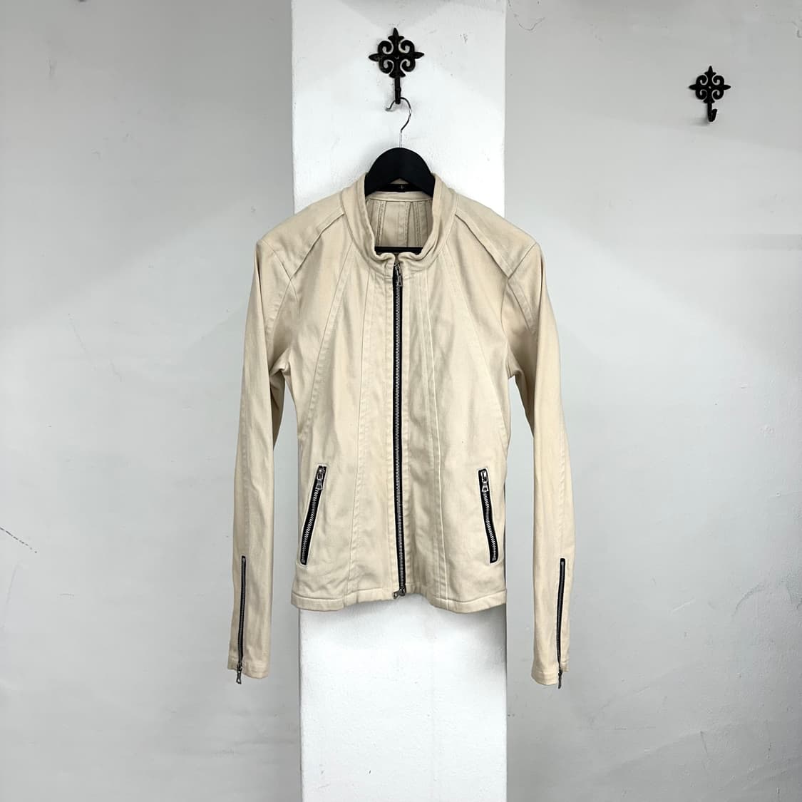 No id ivory cut detail jacket 상품이미지3