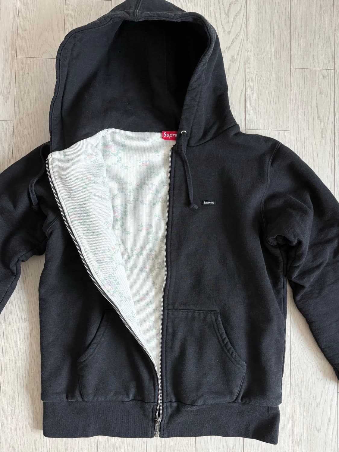 (급처)슈프림 19fw 미니 박스로고 플라워 써멀 후드집업 상품이미지1