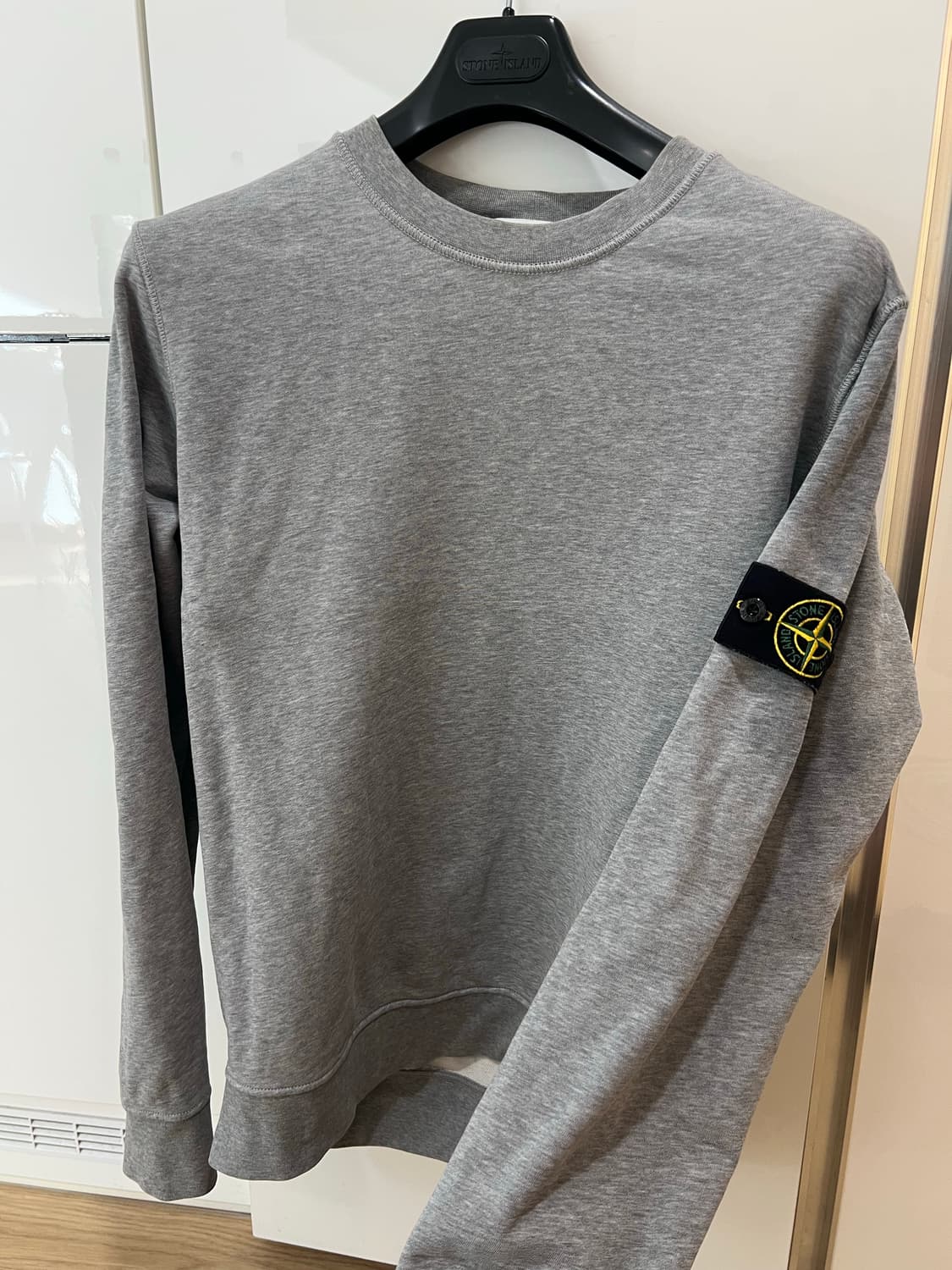 스톤아일랜드 그레이 맨투맨 L 상품이미지1