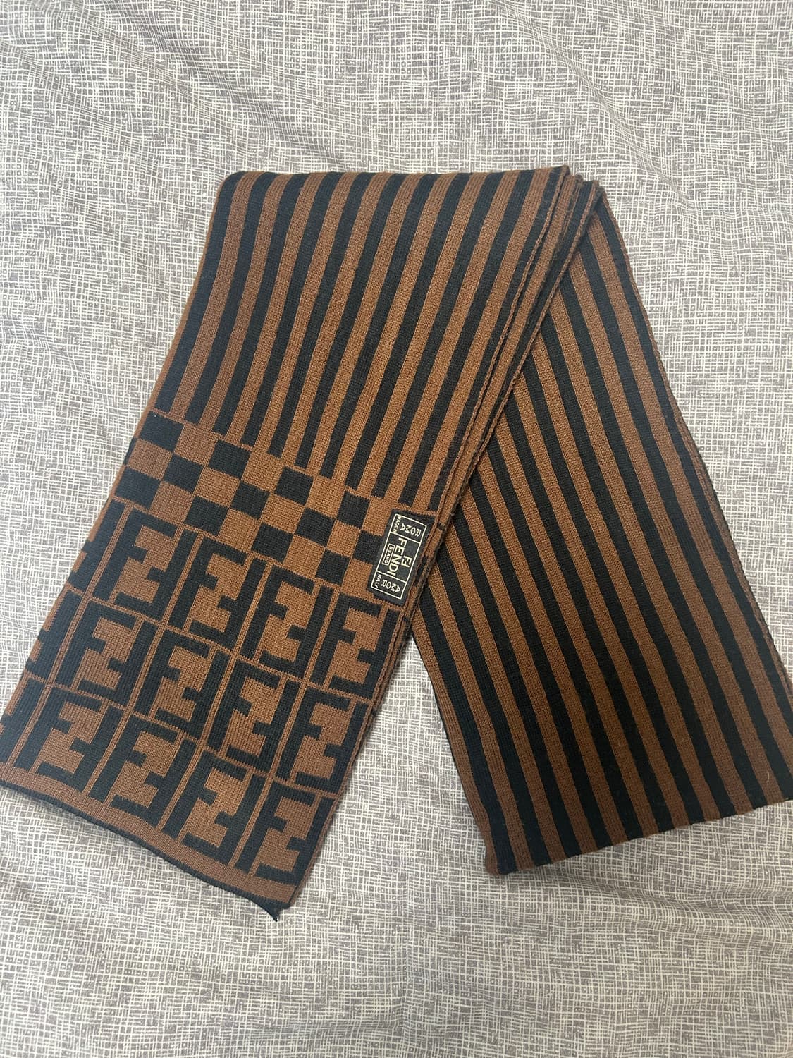 펜디 FF 주카 울 머플러 상품이미지2