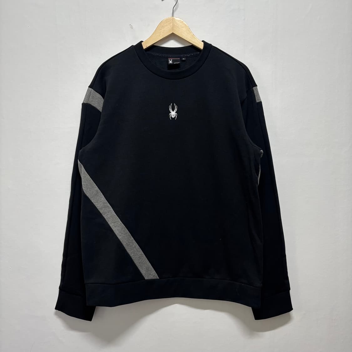 스파이더 블랙 맨투맨 상품이미지1