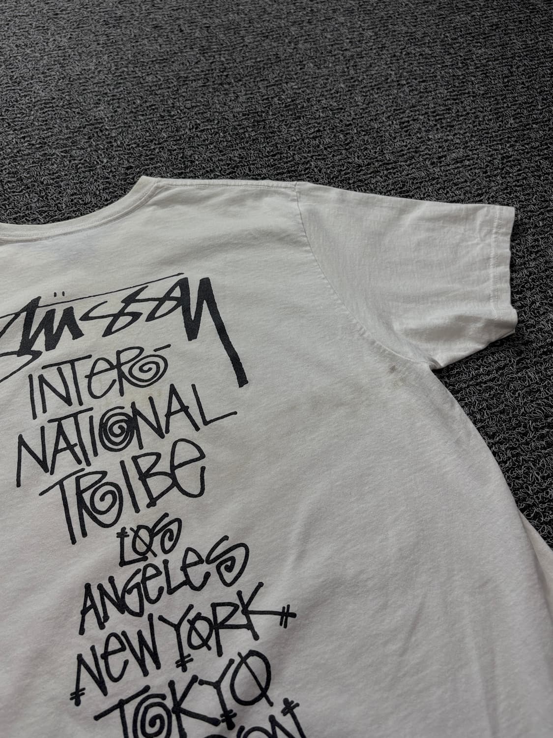 스투시 트라이브 스택 빅로고 박시핏 티셔츠 1437 상품이미지5