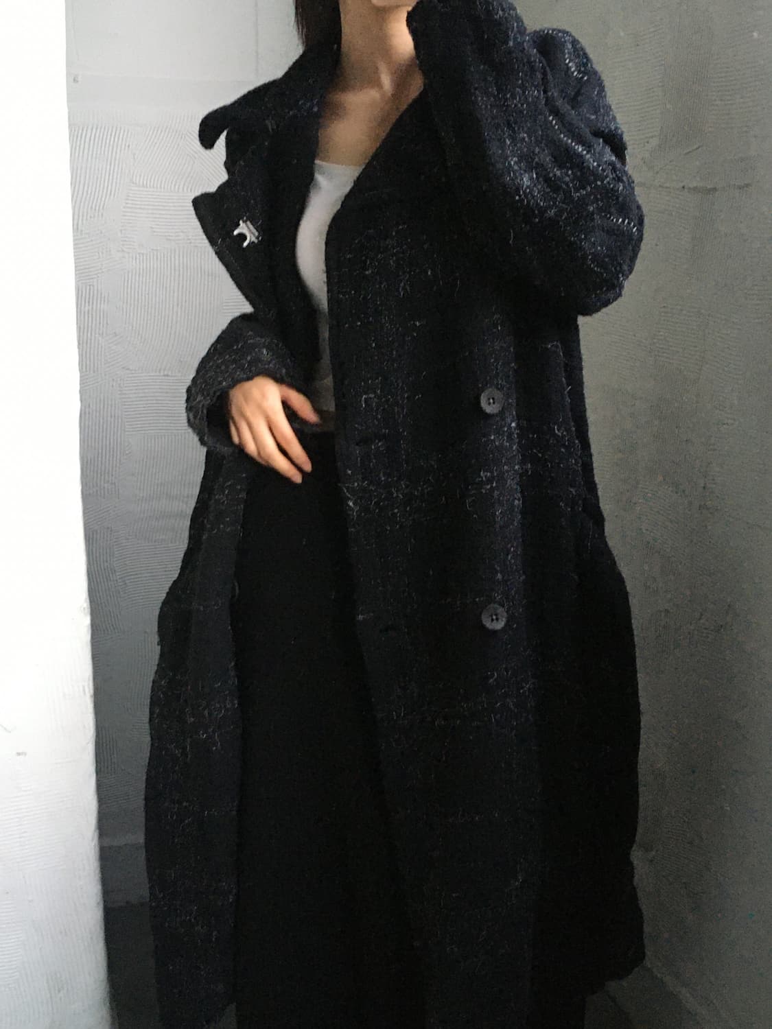 TRANSIT 트랜짓 블랙 컬러 스티치 롱 코트 상품이미지1