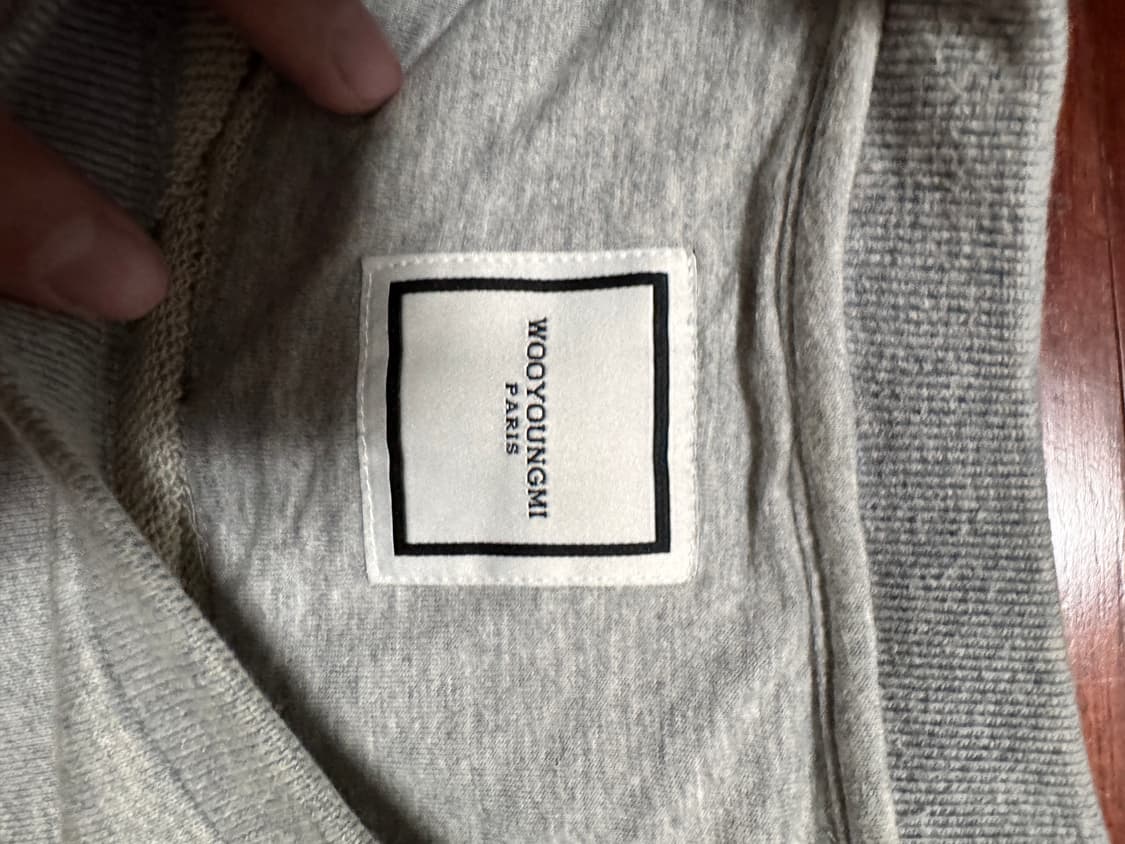 우영미 절개 맨투맨 상품이미지3