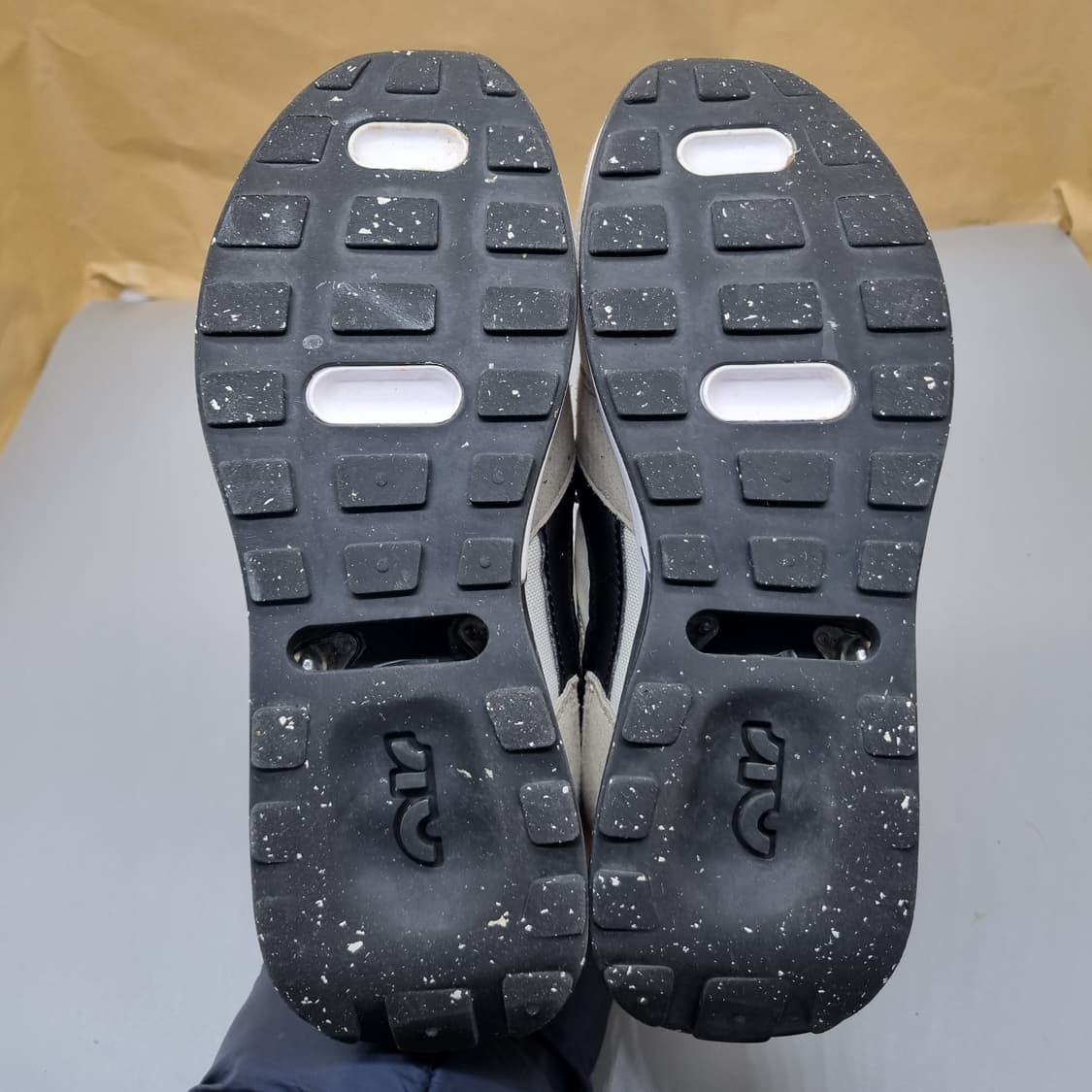 나이키 에어맥스 프리데이 여성운동화240  상품이미지3