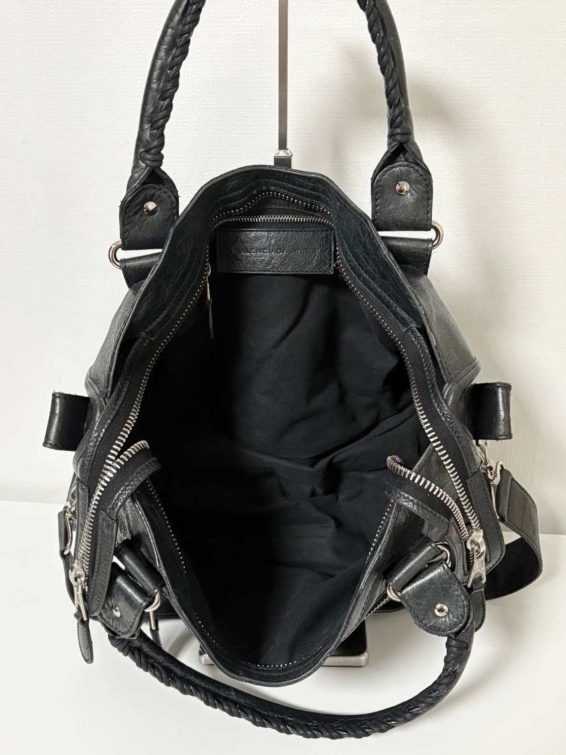 발렌시아가 자이언트 모터백 블랙 상품이미지10