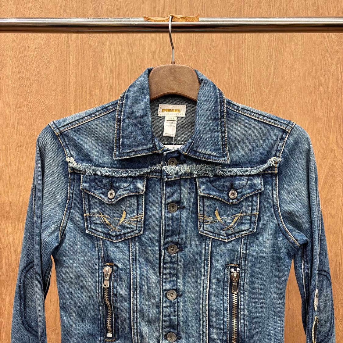 디젤 트러커 데님 자켓 백프린트 집업 포켓 디테일 빈티지 블루 상품이미지4