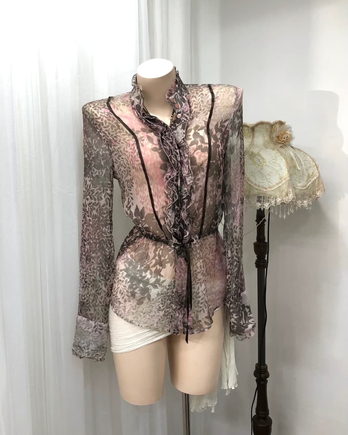 pink leaf pattern frill sheer top 상품이미지1