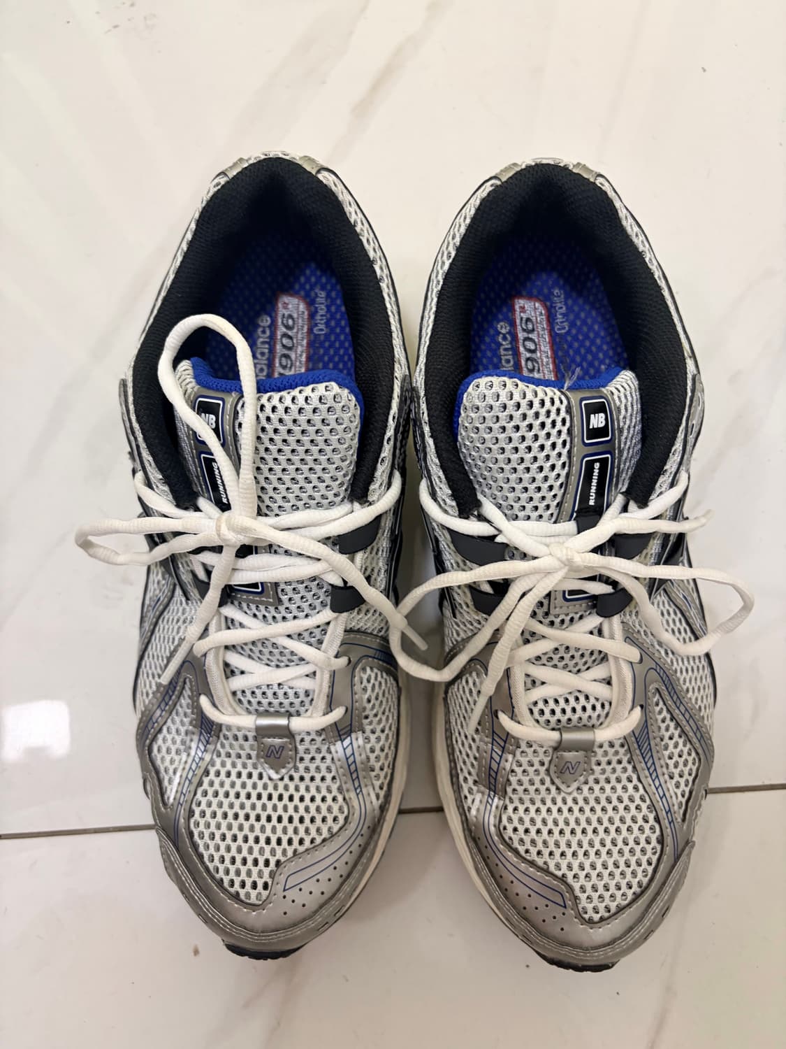 뉴발란스 1906 실버메탈릭 270 상품이미지1