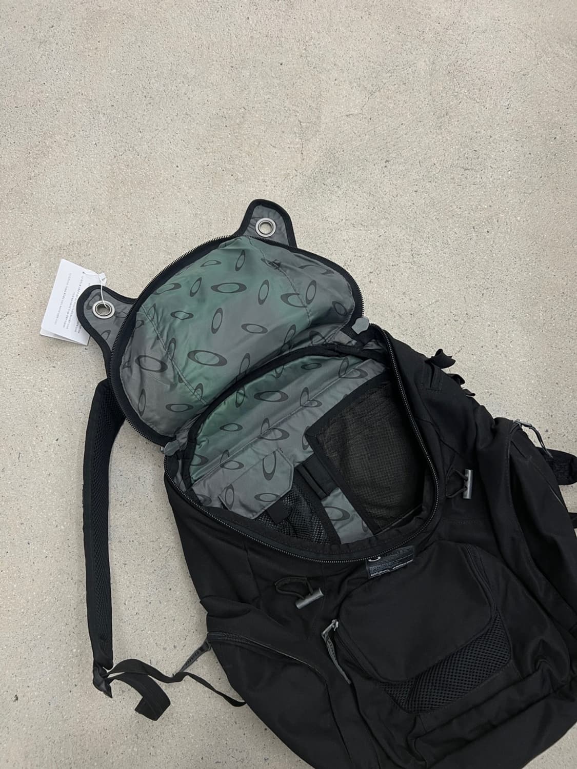 오클리 00s 택티컬 패널 백팩 상품이미지9