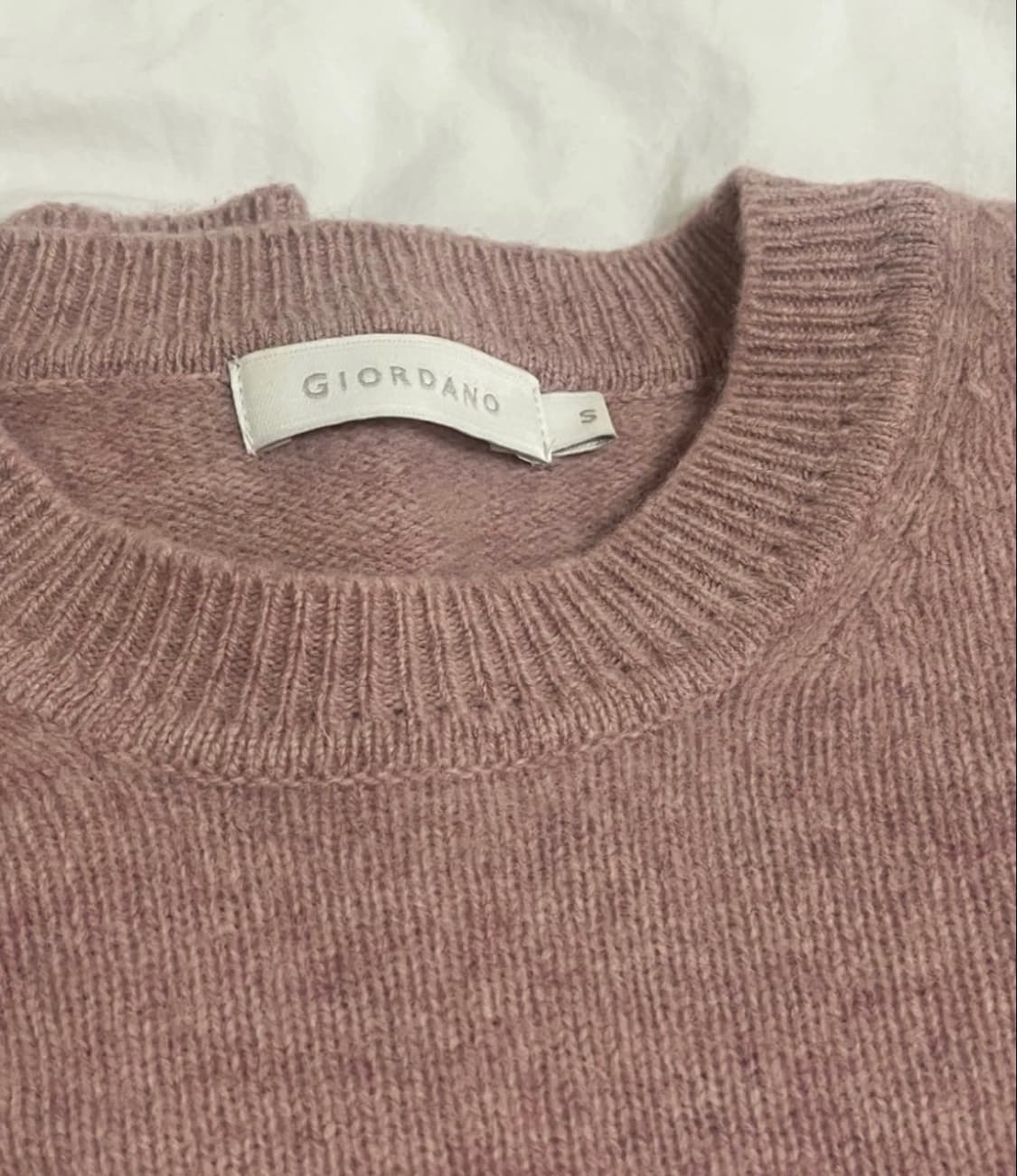 지오다노 스웨터 S사이즈 (인디핑크) 모 100% 상품이미지3