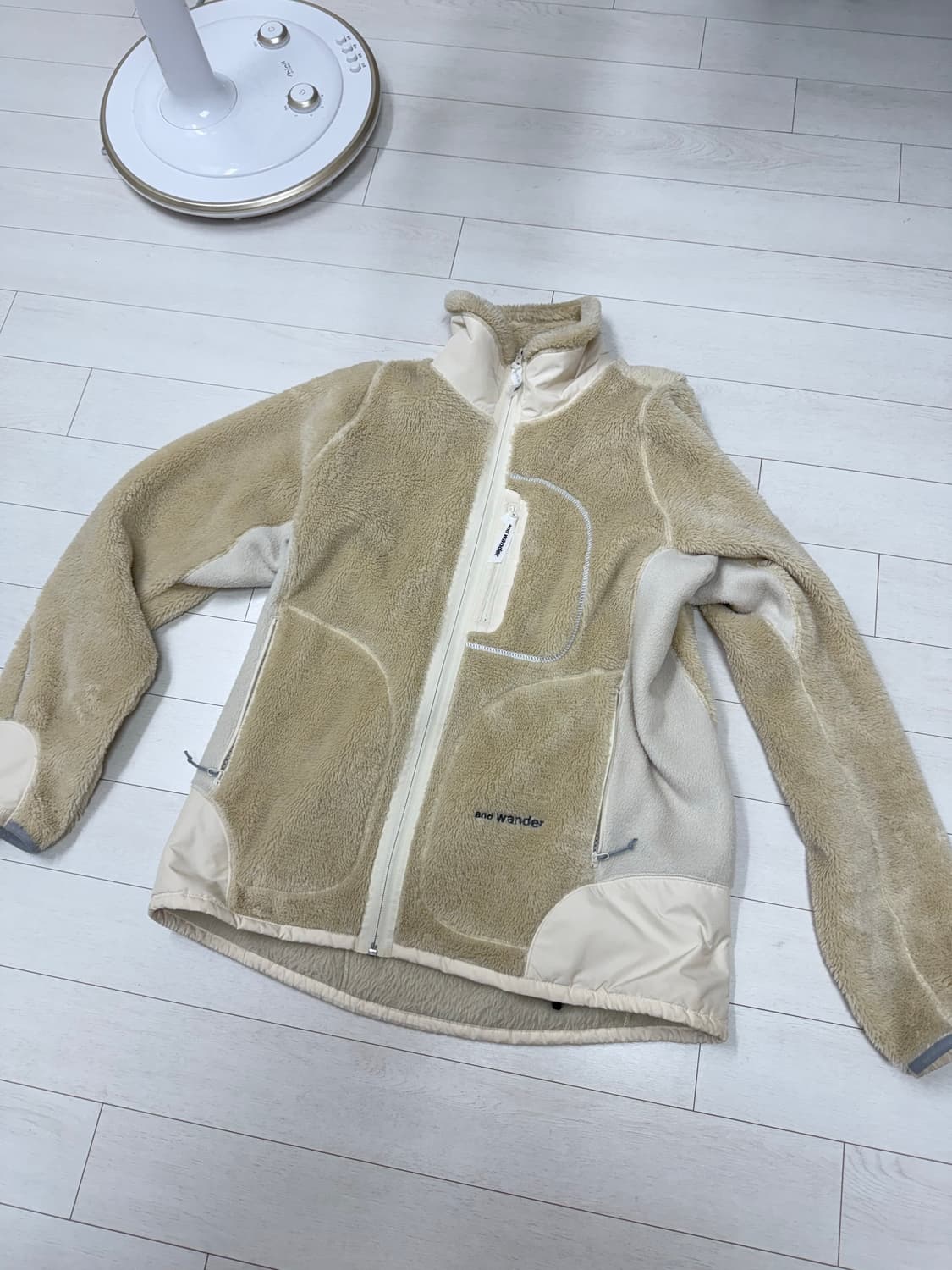 앤드원더 하이로프트 L 사이즈  상태 9.8/10  사진찍고 절대 안입습 상품이미지1