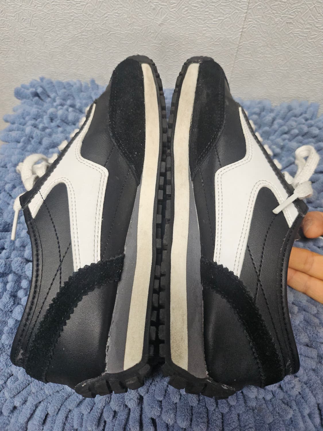 질스튜어트 뉴욕 스포츠 스위프트 블랙 가죽 스니커즈 235 상품이미지4